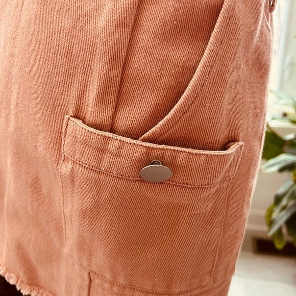 VERY J JUNIOR PINK DENIM SKIRT WITH FRIDGE BOTTOM DBL FRONT POCKET - Picture 2 of 12